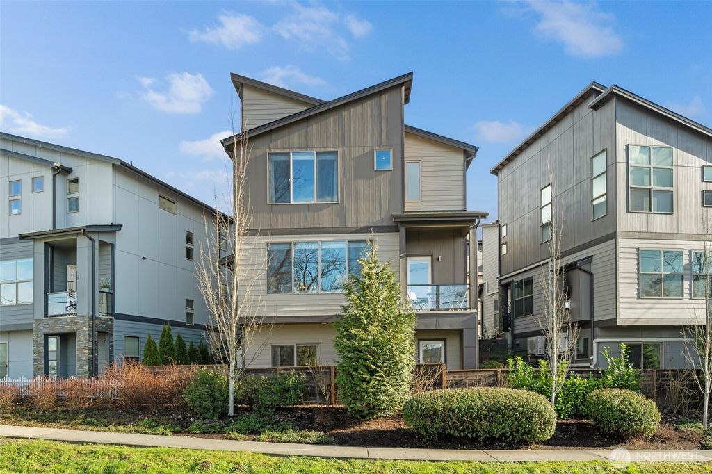 Photo of 16343 Main View Lane NE, Duvall, WA 98019 (MLS # 2479443)