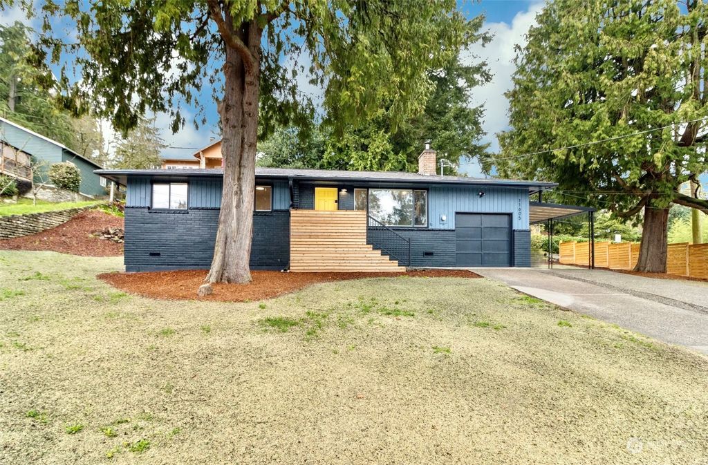 Photo of 11605 Glendale Way S, Seattle, WA 98168 (MLS # 2214116)