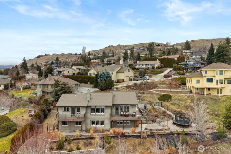 712 Vista View Place