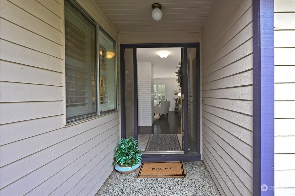 Photo of 10345 39th Avenue NE, Seattle, WA 98125 (MLS # 2201998)