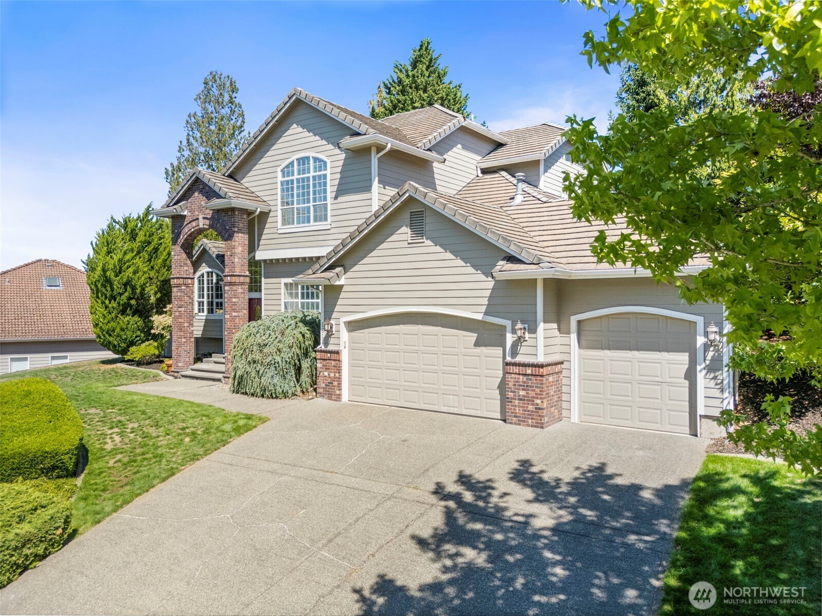 1811 Crystal Lane Loop SE