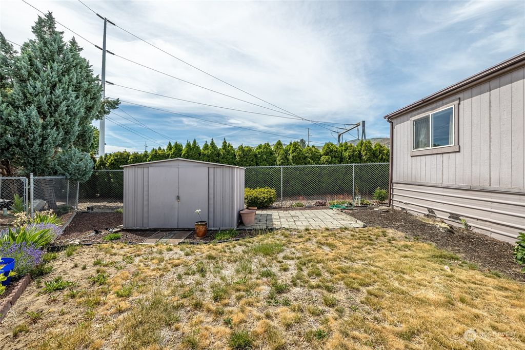 listing image 9363523525402658599
