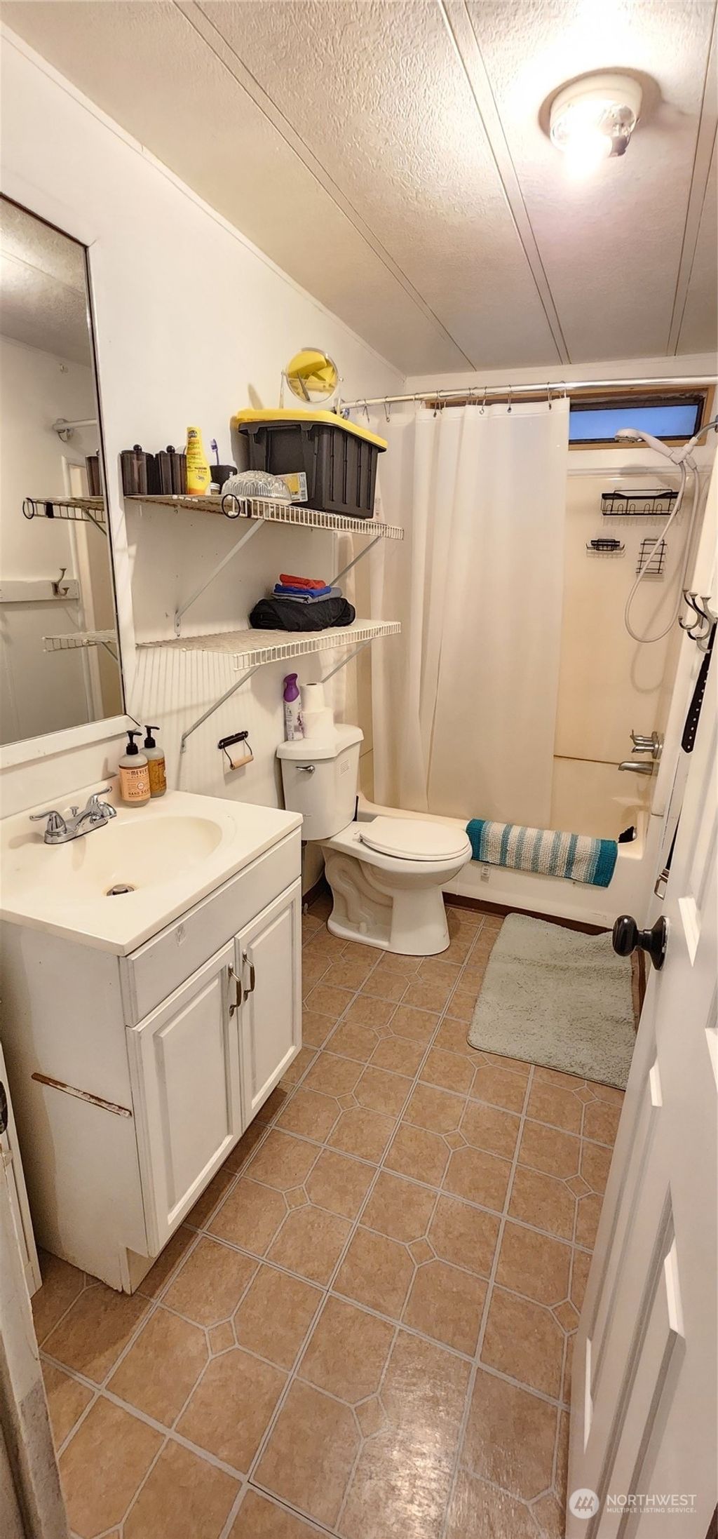 listing image 9367731979358311338