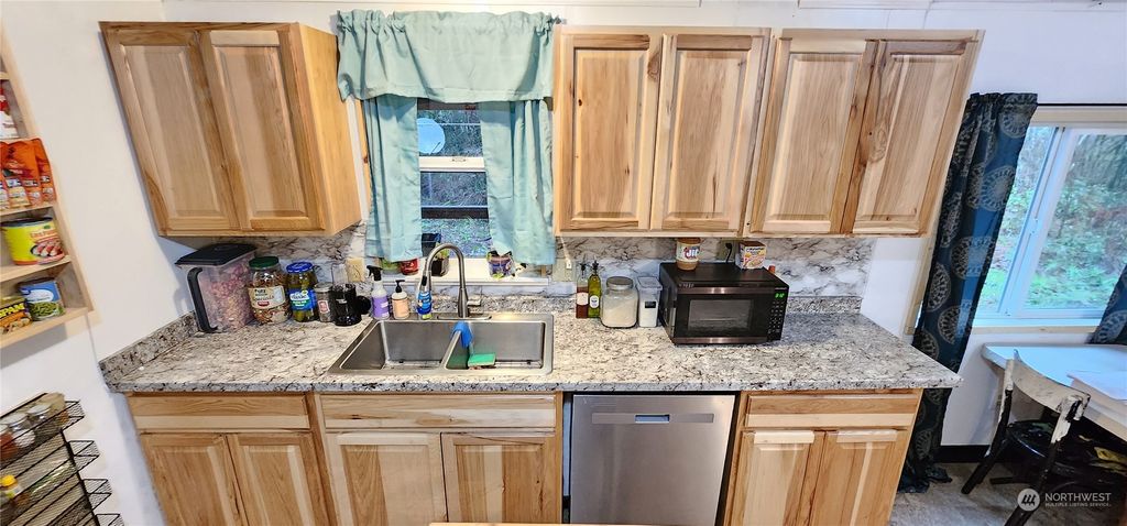 listing image 9369998703407477556