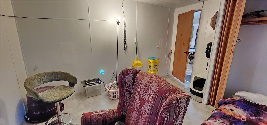 listing image 9361629044049027181
