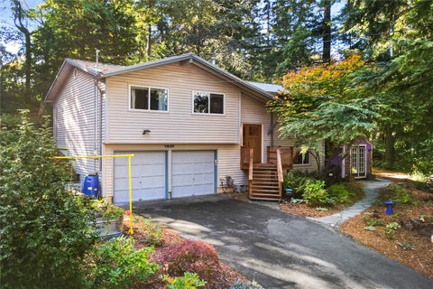 Photo of 7237 NE 160th Street, Kenmore, WA 98028 (MLS # 2597262)