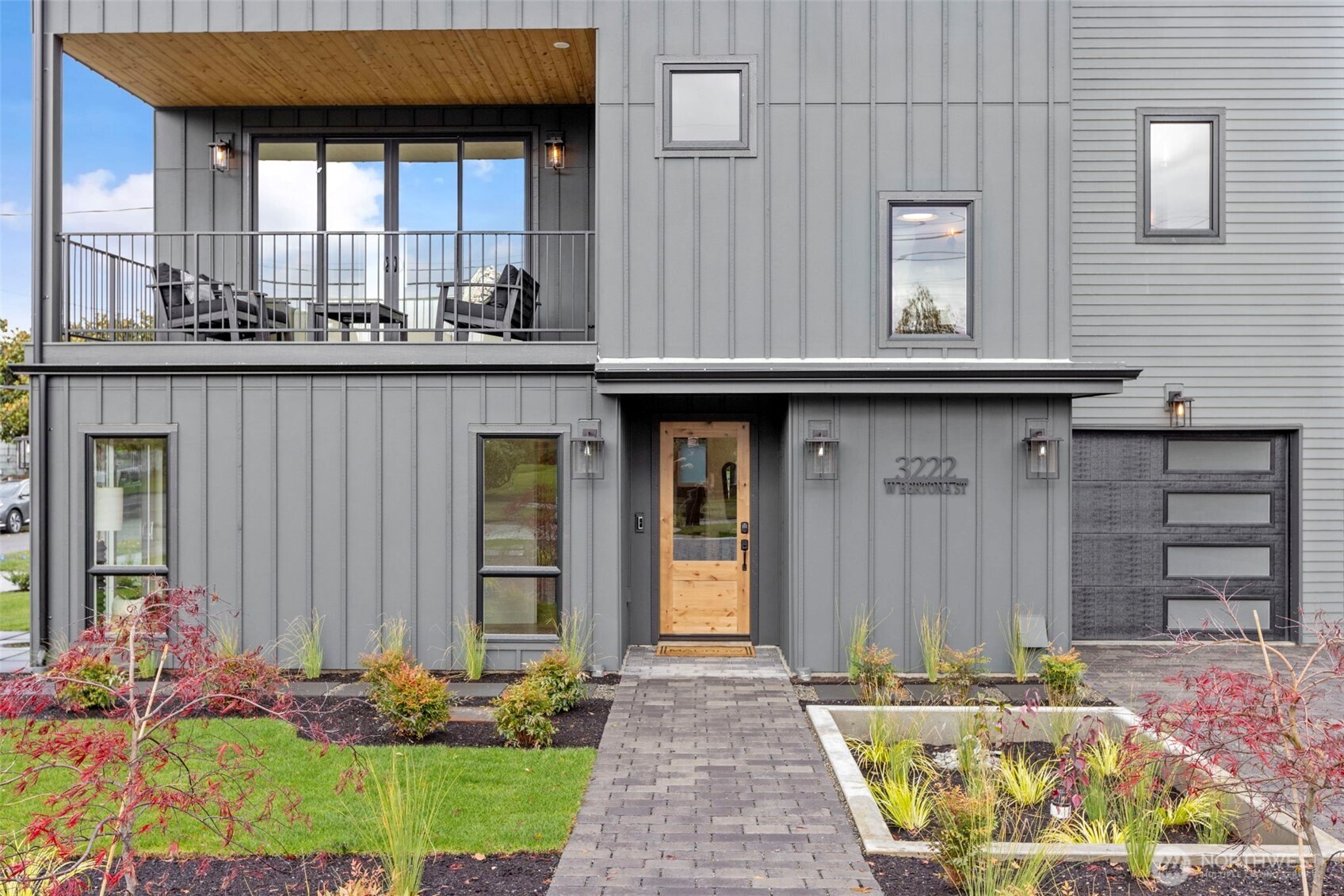 3222 W Bertona Street