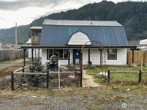 Photo of 168 E Wood Avenue, Morton, WA 98356 (MLS # 2568475)