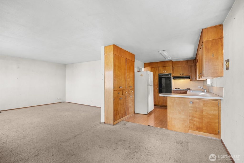 Photo of 218 14th Street SE, Auburn, WA 98002 (MLS # 2469720)