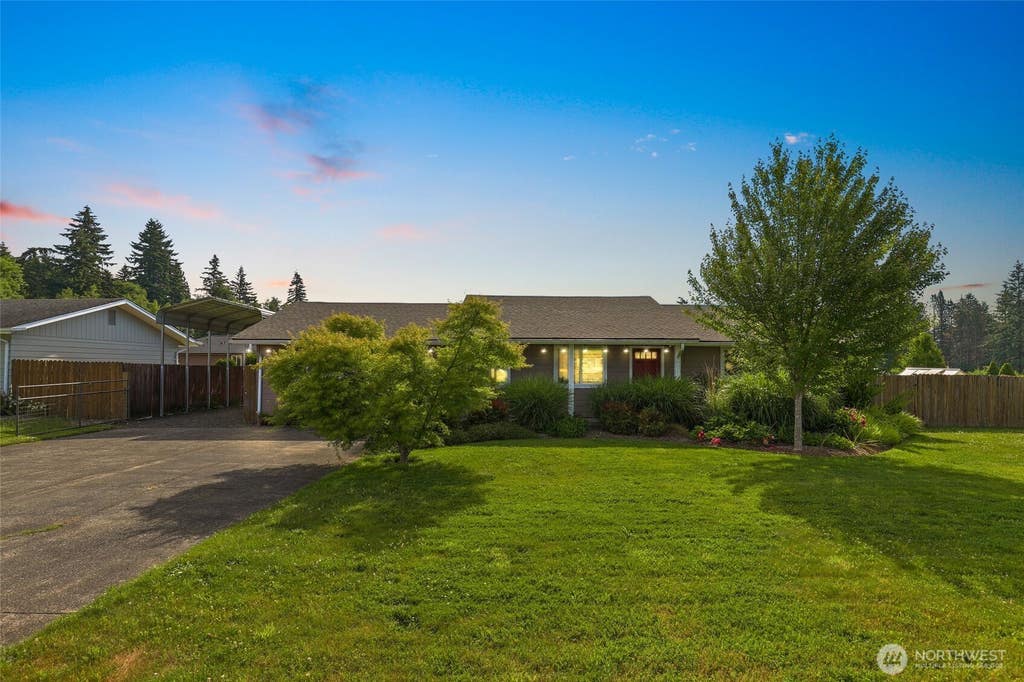 Photo of 104 Valentine Court, Elma, WA 98541 (MLS # 2538351)