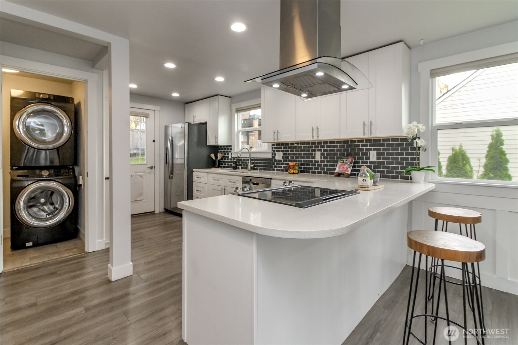 Tacoma, Washington 98465, United States, 3 Bedrooms Bedrooms, ,1 BathroomBathrooms,Residential,Active,240212