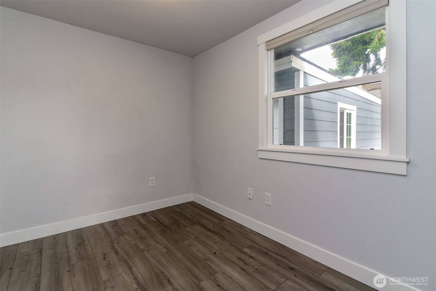 Tacoma, Washington 98465, United States, 3 Bedrooms Bedrooms, ,1 BathroomBathrooms,Residential,Active,240212