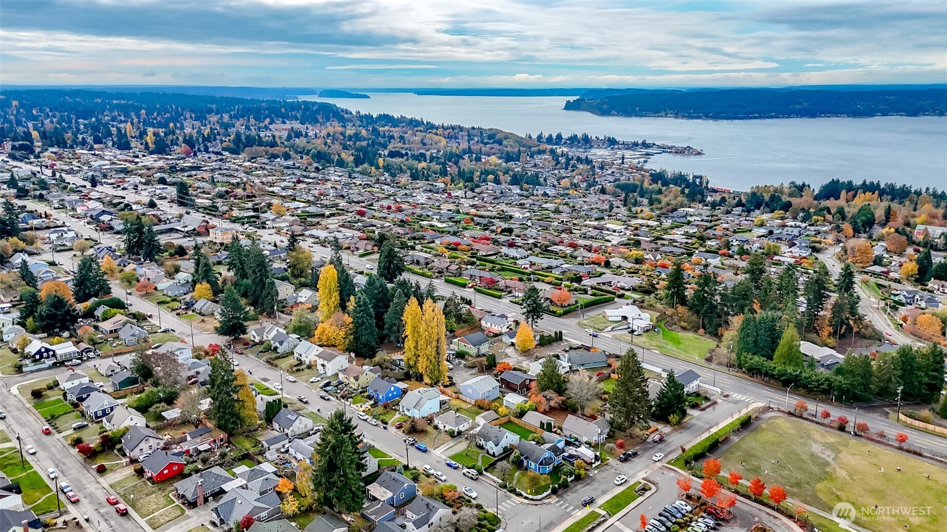 Tacoma, Washington 98465, United States, 3 Bedrooms Bedrooms, ,1 BathroomBathrooms,Residential,Active,240212