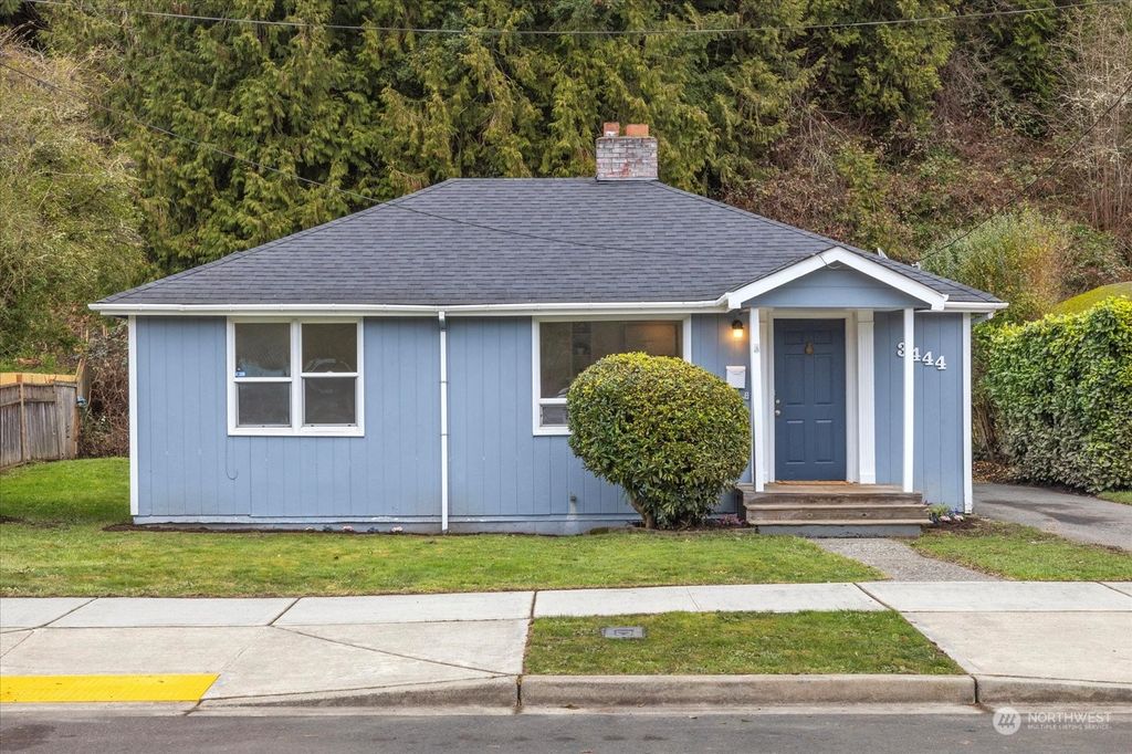 Photo of 3444 SE 5th Street, Renton, WA 98058 (MLS # 2323872)