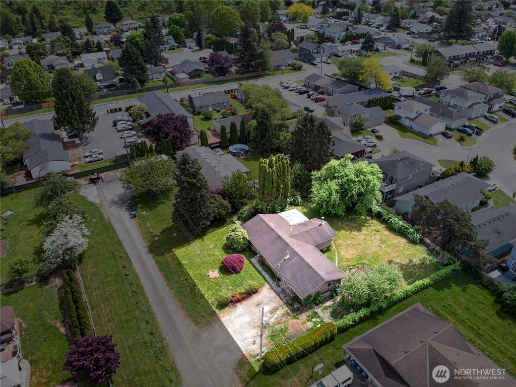 Photo of 716 Murphy Way, Sultan, WA 98294 (MLS # 2518044)