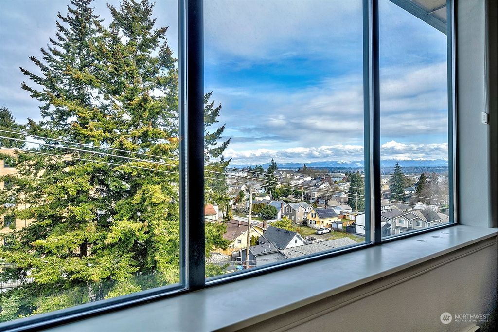 Photo of 3501 Colby Avenue #305, Everett, WA 98201 (MLS # 2042704)