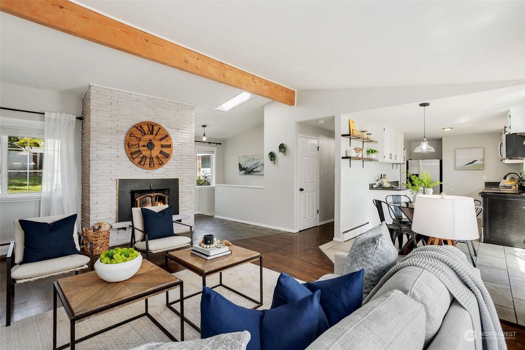 Photo of 7525 S 135th Street, Seattle, WA 98178 (MLS # 2060232)