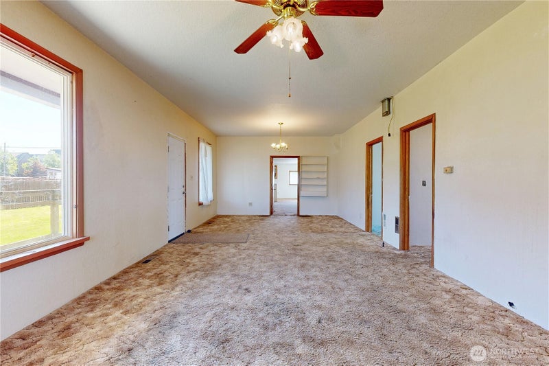 319 W Cherry Street