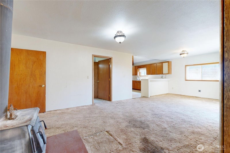 319 W Cherry Street