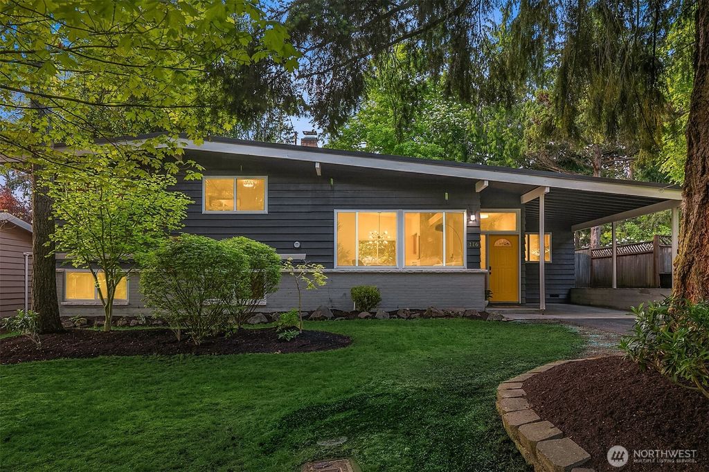 Photo of 116 NE 158th Street, Shoreline, WA 98155 (MLS # 2370467)