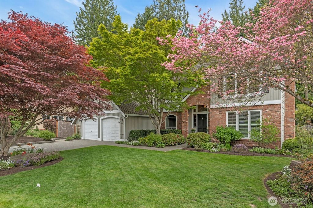 Photo of 23248 NE 20th Place, Sammamish, WA 98074 (MLS # 2366247)