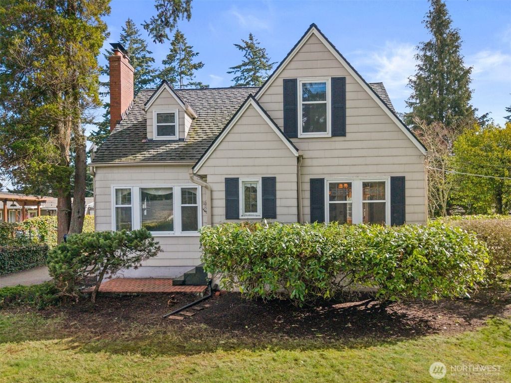 Photo of 15408 22nd Avenue SW, Burien, WA 98166 (MLS # 2341640)