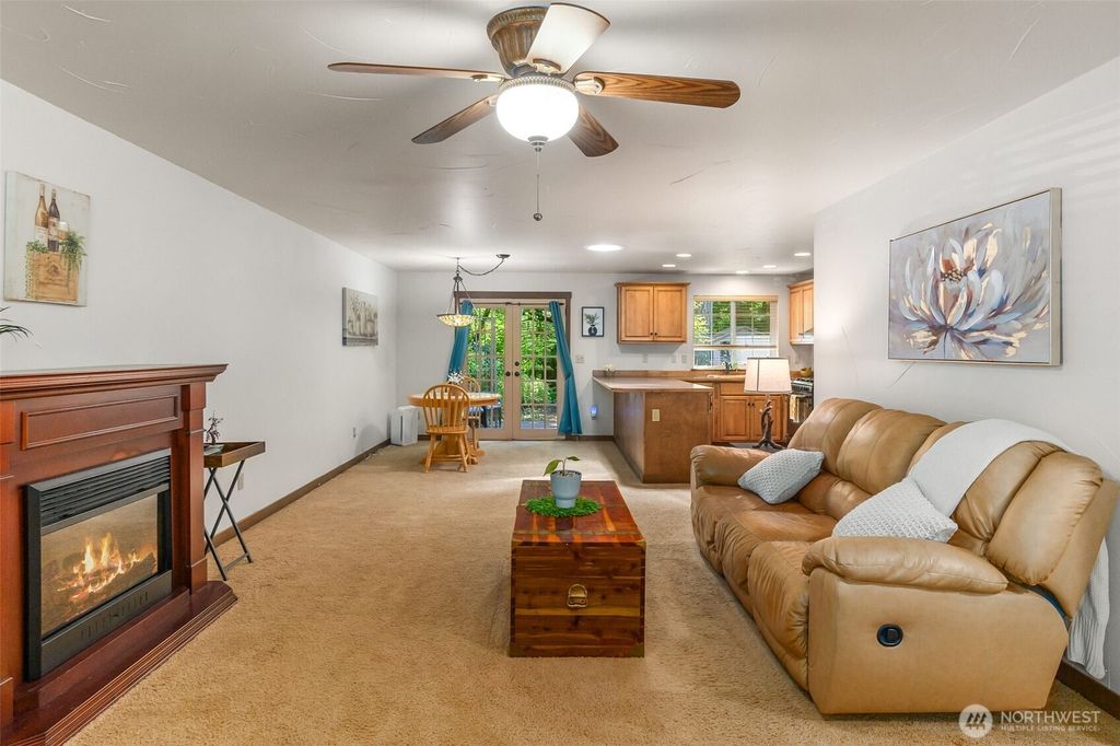 listing image 9364110462170041798