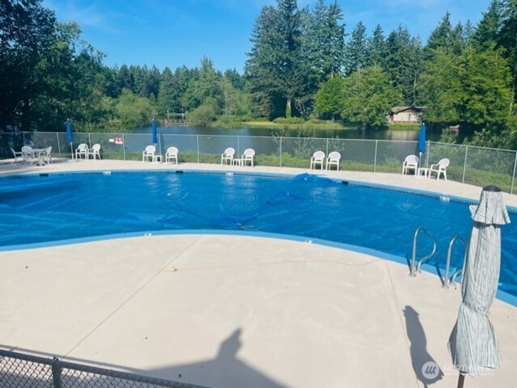 listing image 9366518468620472891