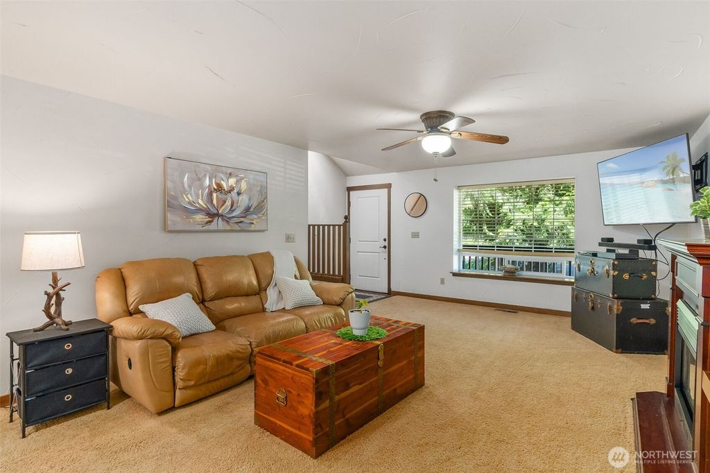 listing image 9363244804722297473