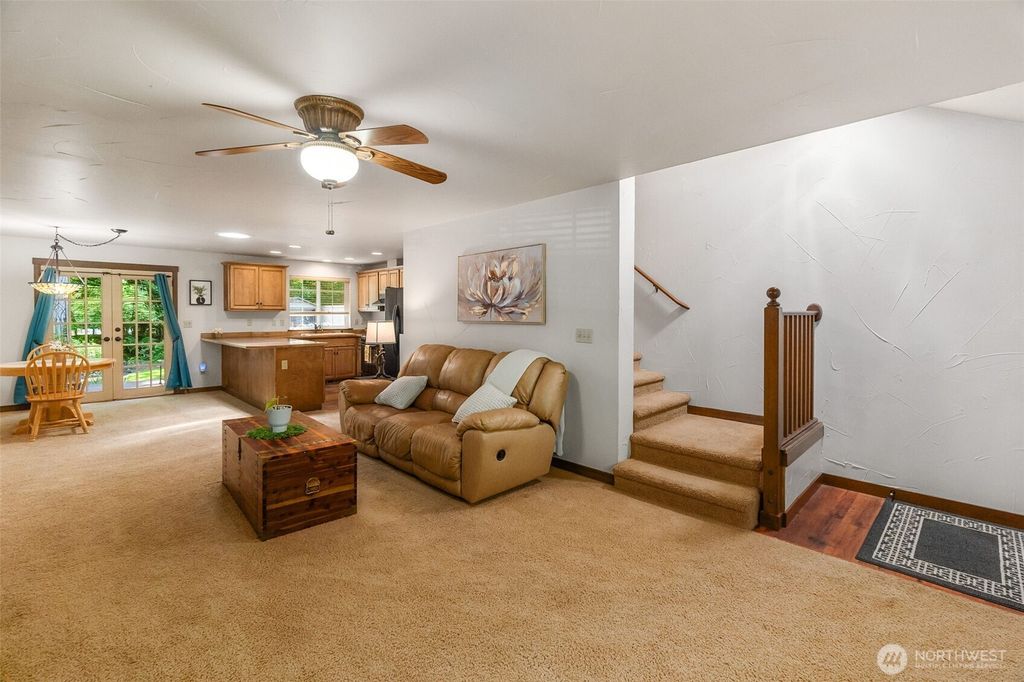 listing image 9369616413937147185