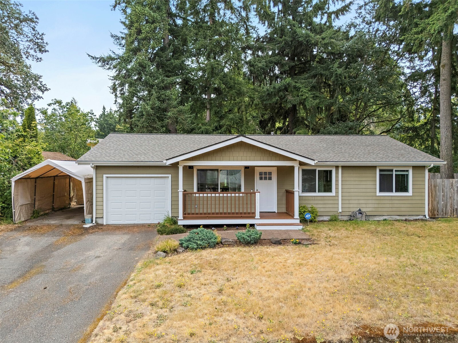 828 Gregory Way SE