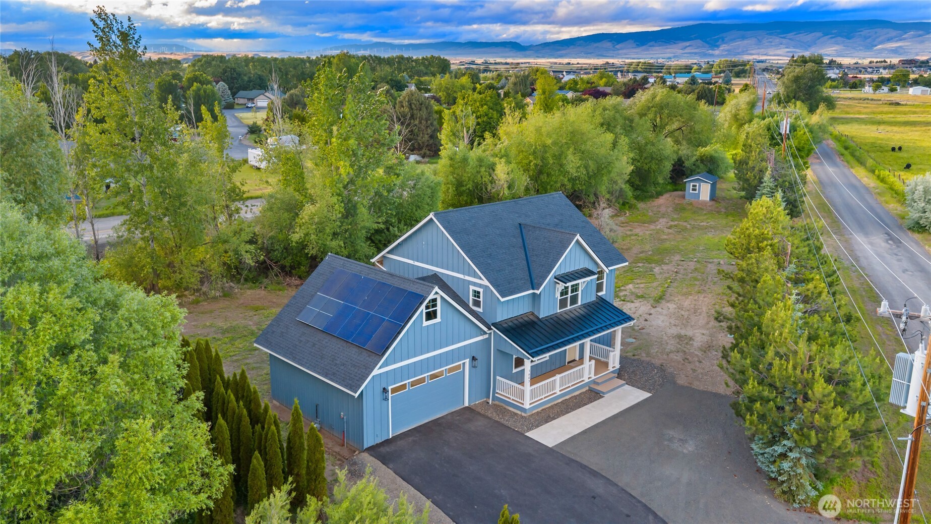 1603 W Dry Creek