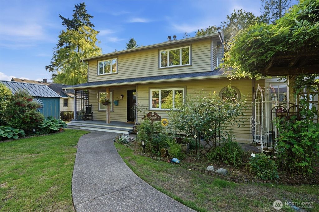 Photo of 10706 Crescent Valley Drive NW, Gig Harbor, WA 98335 (MLS # 2531627)