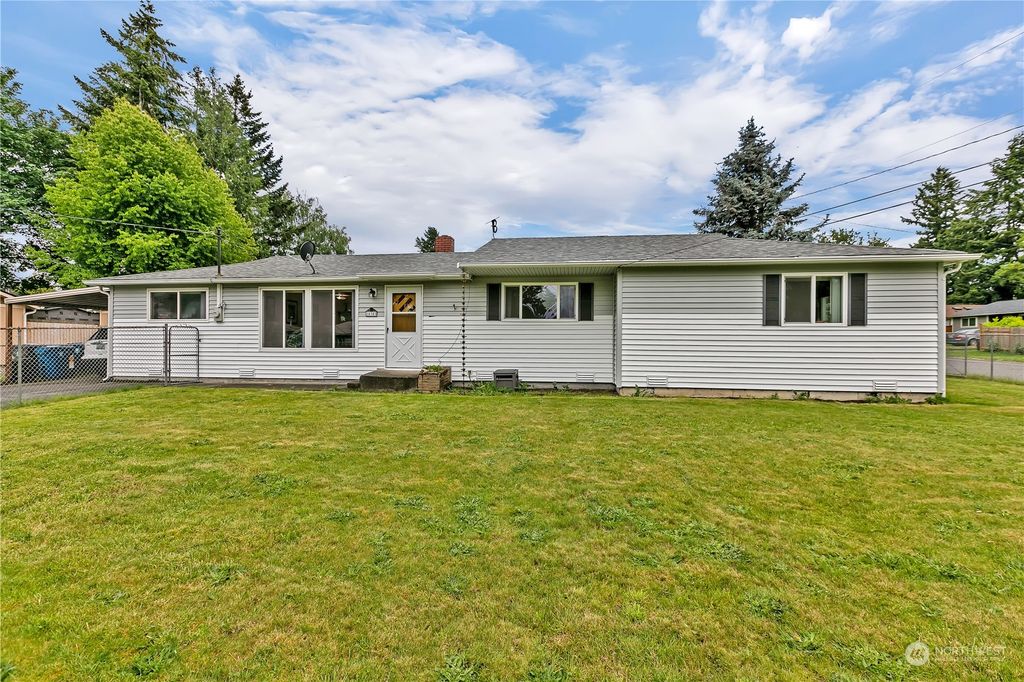 Photo of 16303 119th Avenue SE, Renton, WA 98058 (MLS # 2247029)