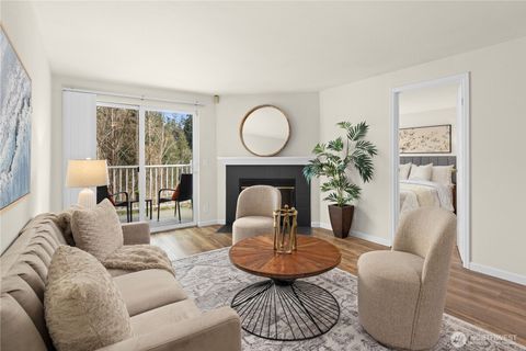 Photo of 12740 NE 10th Place #E302, Bellevue, WA 98005 (MLS # 2497293)