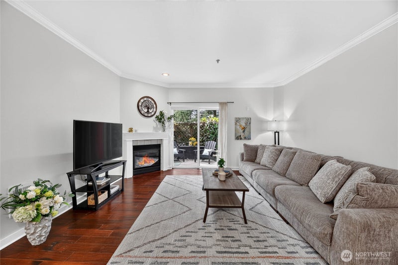 10709 Valley View Road C103