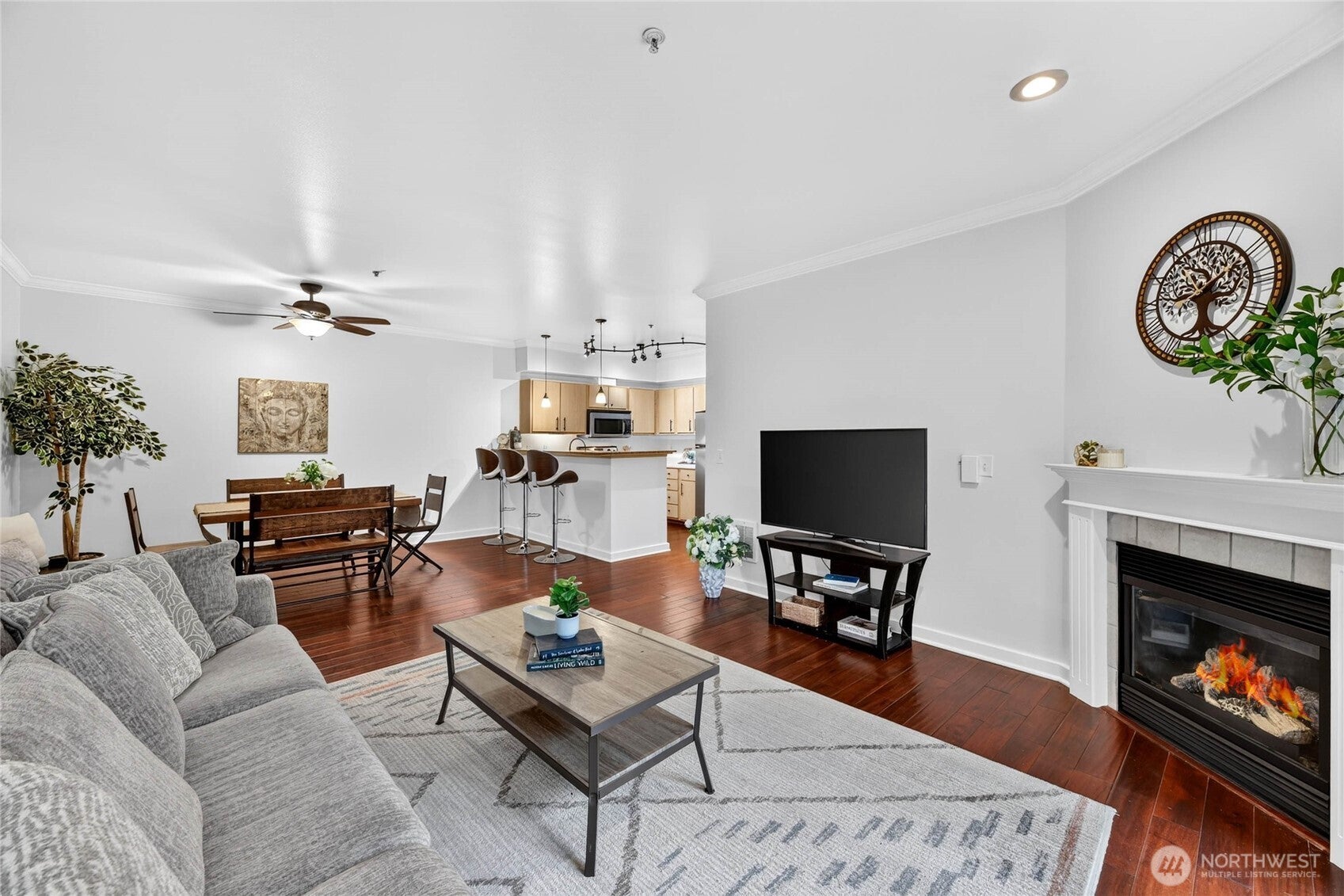 10709 Valley View Road C103
