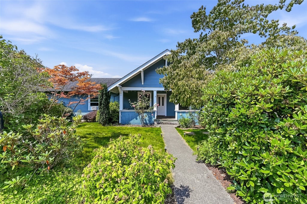 Photo of 416 N Alcazar Avenue, Arlington, WA 98223 (MLS # 2559314)