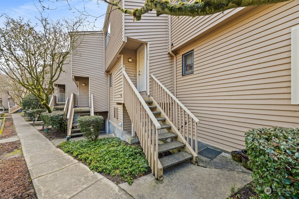 Photo of 12040 96th Avenue NE #124, Kirkland, WA 98034 (MLS # 2327868)