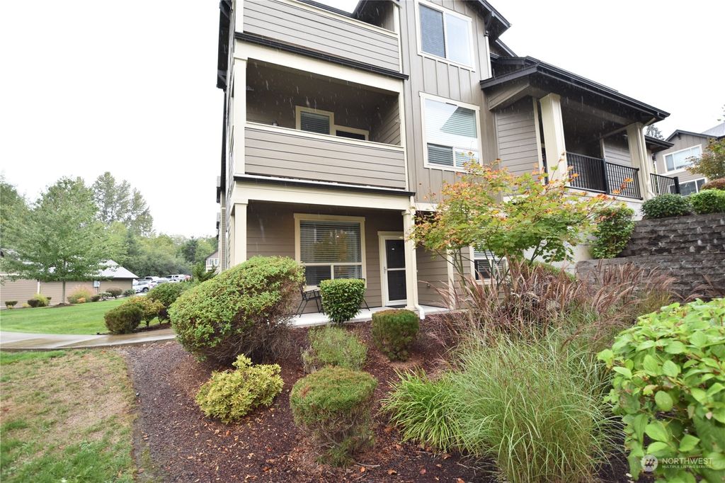 Photo of 1900 Weaver Road #H102, Snohomish, WA 98290 (MLS # 2166570)