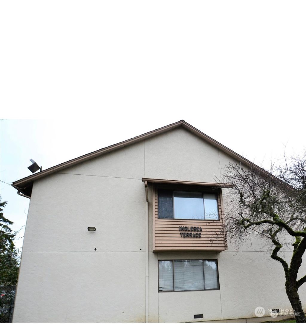 Photo of 12434 Ambaum Boulevard SW #216, Burien, WA 98146 (MLS # 2043715)