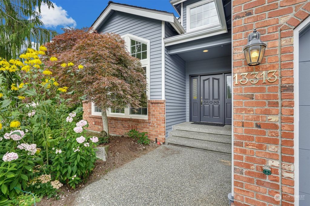 Photo of 13313 47th Place W, Mukilteo, WA 98275 (MLS # 2150163)