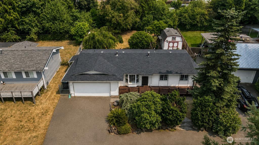Photo of 25404 150th Place SE, Covington, WA 98042 (MLS # 2563434)