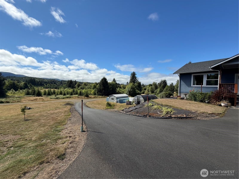 82 South Valley Lane