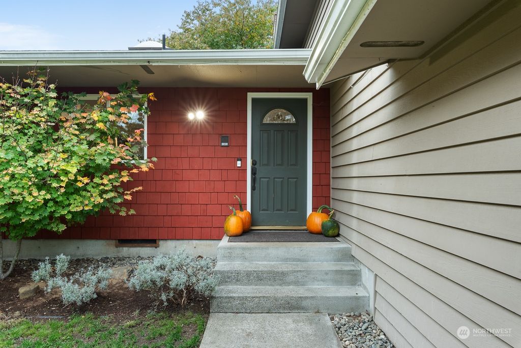 Photo of 12805 48th Drive NE, Marysville, WA 98271 (MLS # 2306833)