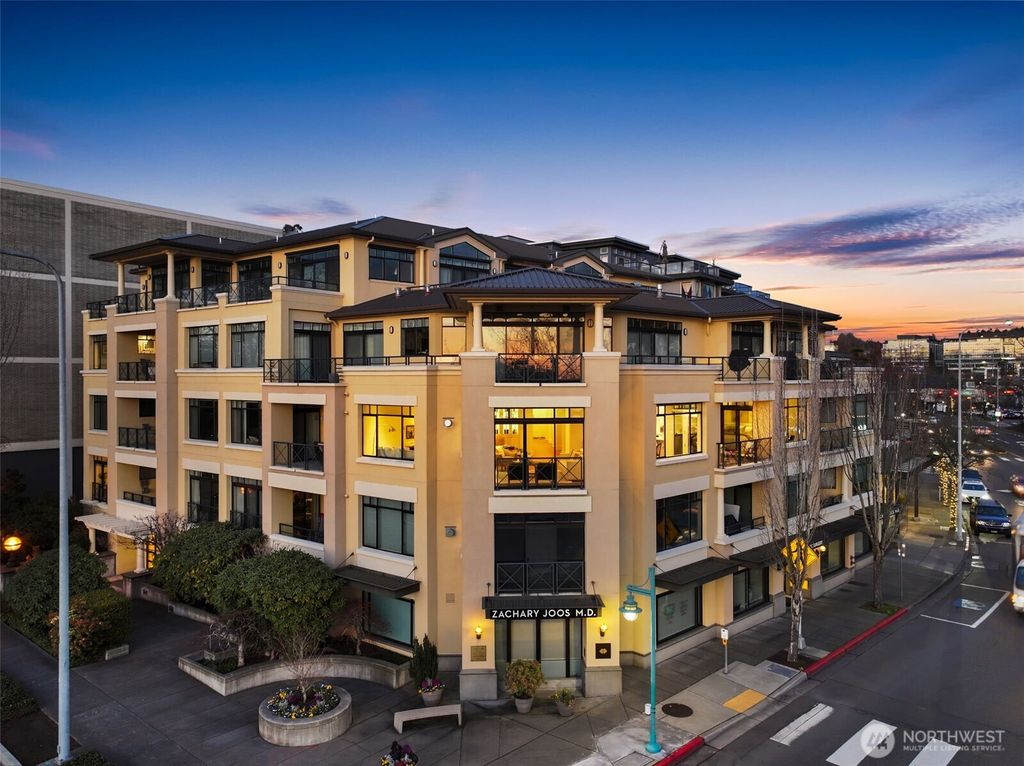 Photo of 210 Market Street #303, Kirkland, WA 98033 (MLS # 2331285)