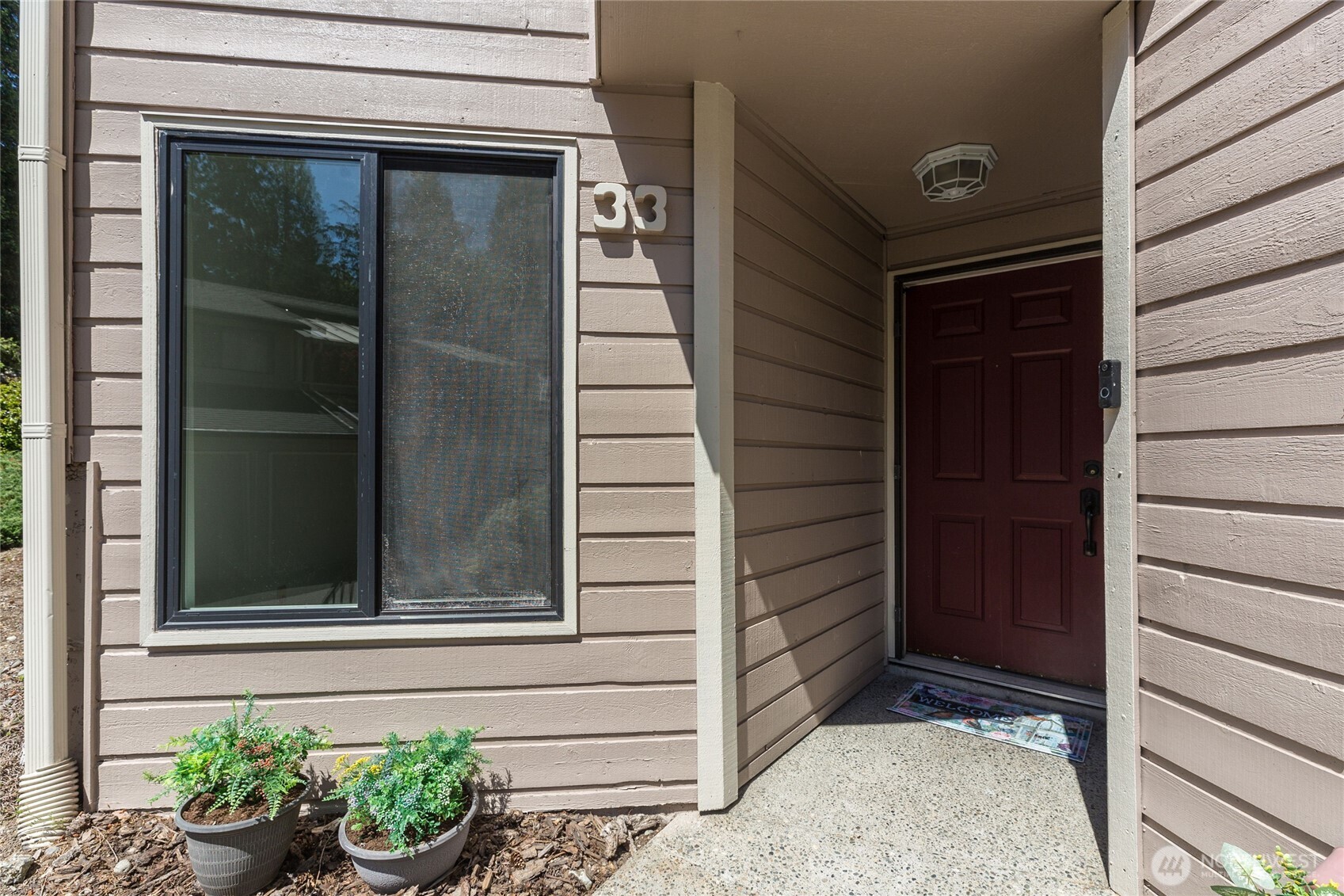 1555 Union Avenue NE 33