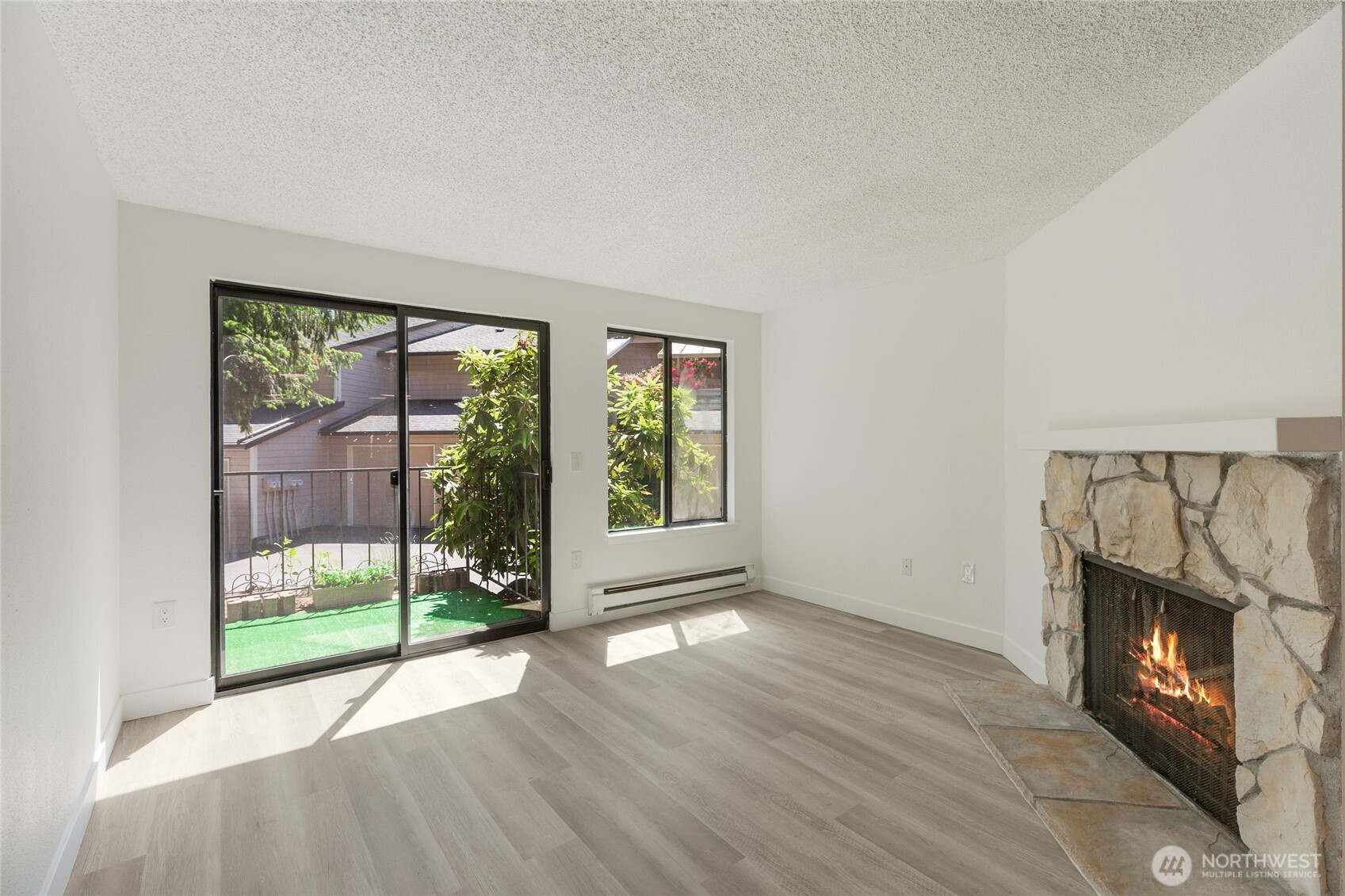 1555 Union Avenue NE 33
