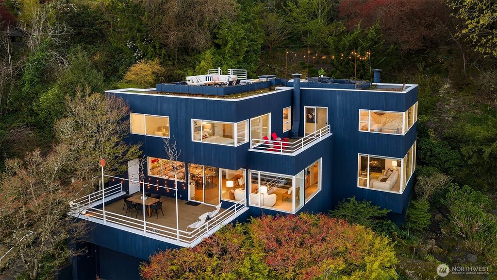 Photo of 3903 48th Avenue S, Seattle, WA 98118 (MLS # 2502496)