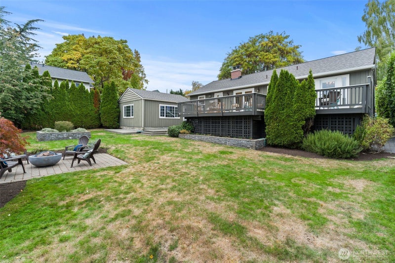 213 8th Avenue
